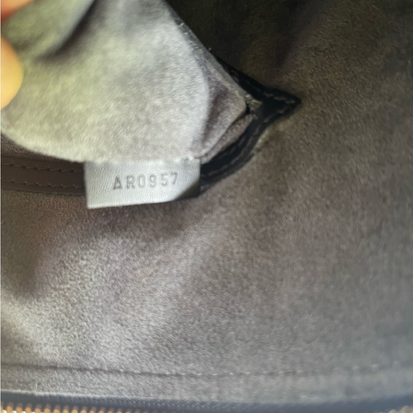 💕Authentic Louis Vuitton Epi Alma - Picture 15 of 16